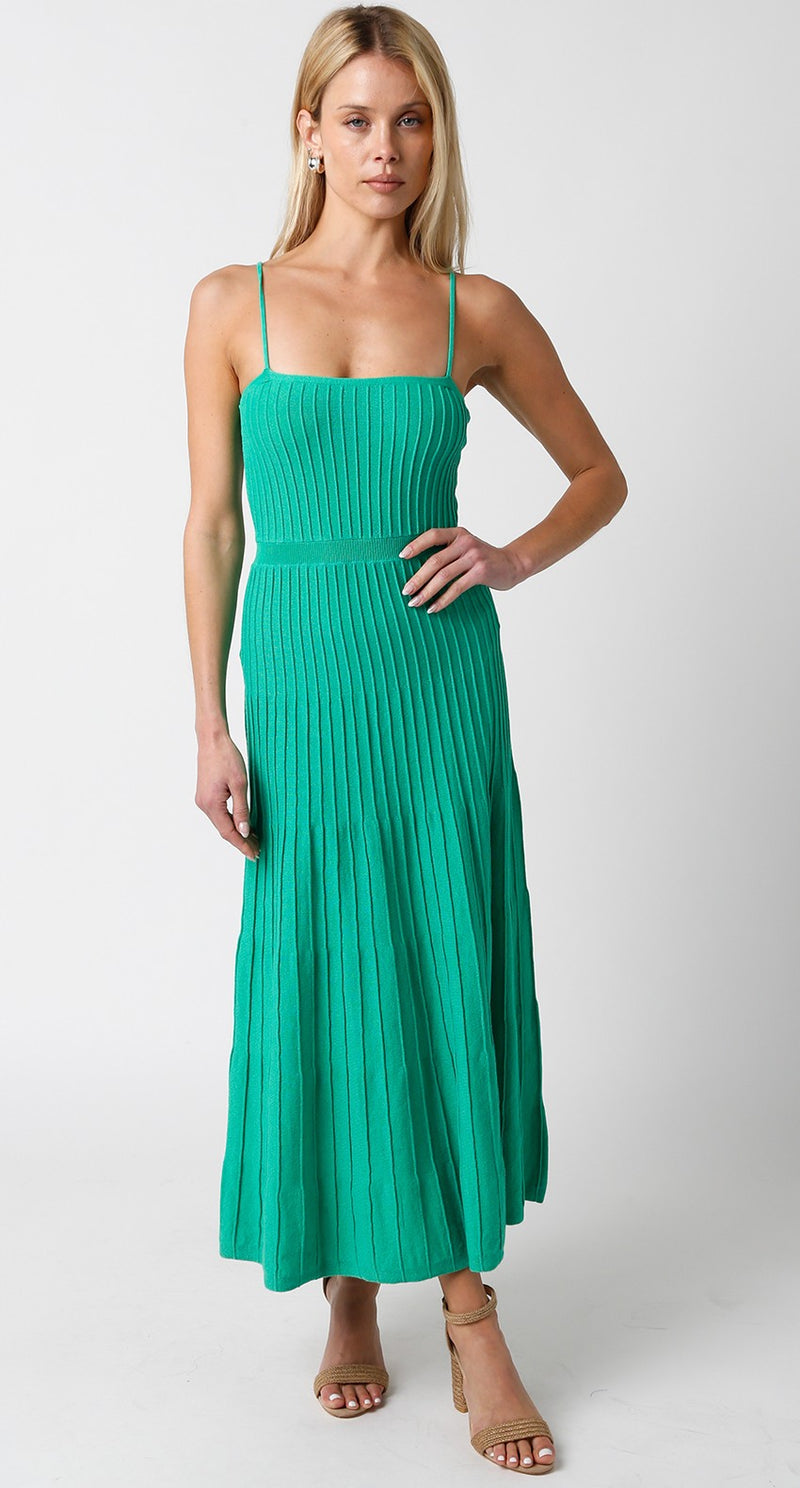 green robbie dress Margot robbie hair green dress