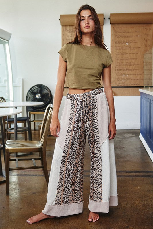 Side Contrast Details Animal Print Pants Taupe