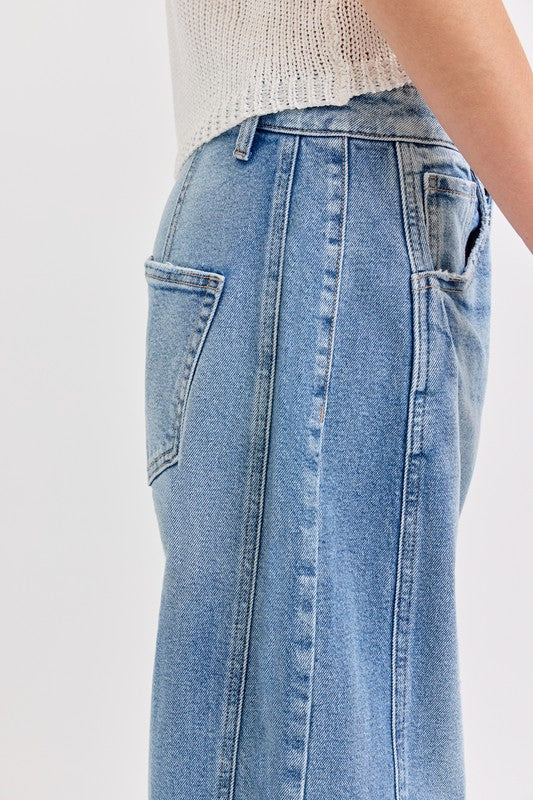 Mid Waisted Barrel Leg w/Dart Details Light