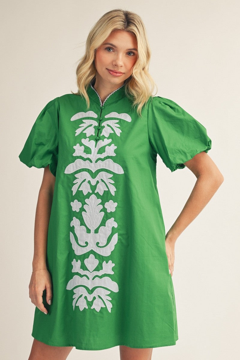 Baroque Floral Applique Detail Dress Kelly Green - Southern Fashion Boutique Bliss Baroque Floral Applique Detail Dress Kelly Green - Southern Fashion Boutique Bliss