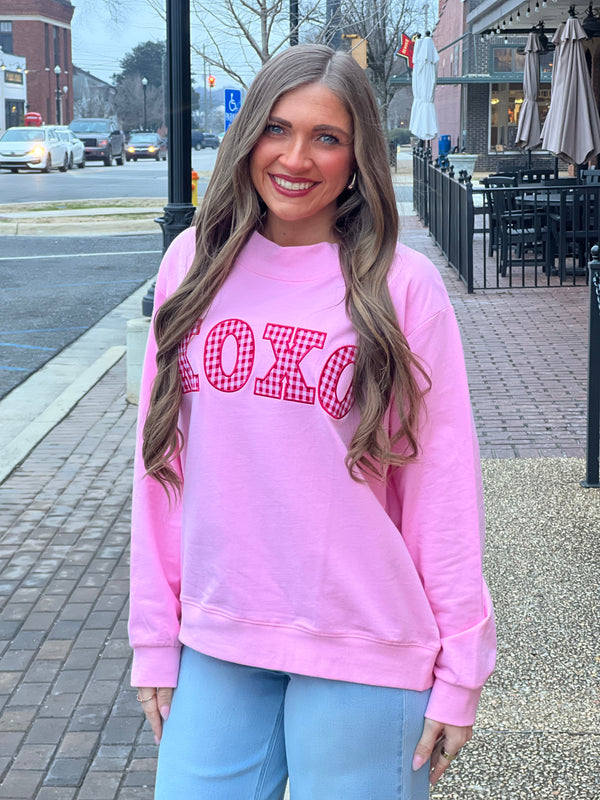 トップス igusa Patch Sweatshirt(GLAY) Gingham XOXO Patch Sweatshirt Pink - Southern Fashion Boutique Bliss