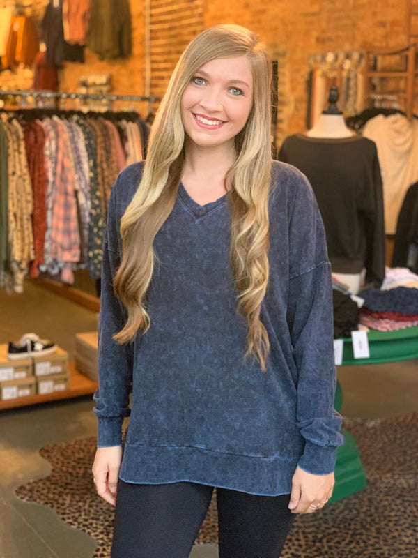 Mineral Wash Hi-Low Top Navy